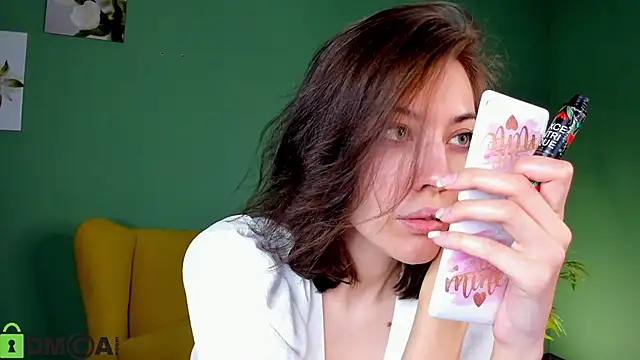 eva sicret online show from May 30, 2026, 4:41 am