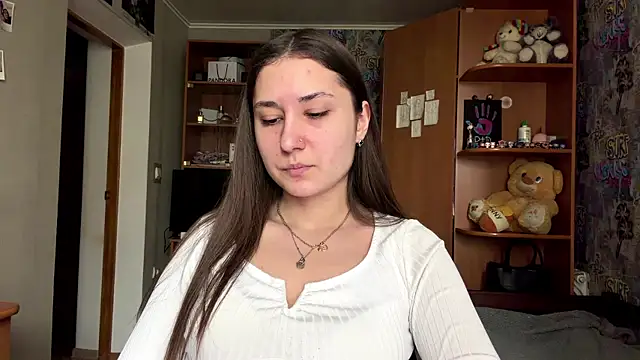 HoneyKittyk online show from May 27, 2026, 8:11 am
