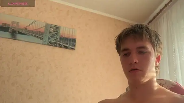 Snapshot of Goolden_Flaash chatting on August 3, 2026, 2:45 pm Goolden Flaash online show from August 3, 2026, 2:45 pm