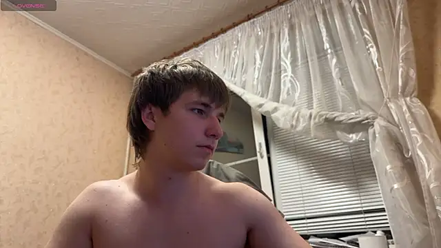Snapshot of Goolden_Flaash chatting on June 9, 2026, 7:37 pm Goolden Flaash online show from June 9, 2026, 7:37 pm