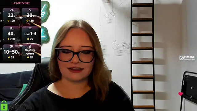 Snapshot of JuliNy_x chatting on June 3, 2026, 1:23 pm JuliNy x online show from June 3, 2026, 1:23 pm