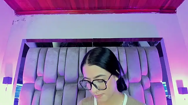 Snapshot of Milawink chatting on July 24, 2026, 7:32 pm Milawink online show from July 24, 2026, 7:32 pm