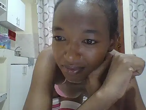 Snapshot of Miss_lavagirl chatting on July 7, 2026, 6:47 am Miss lavagirl online show from July 7, 2026, 6:47 am