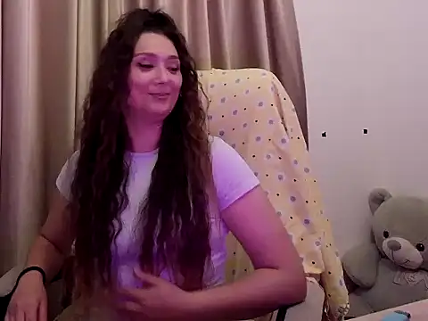 Lola Creolla online show from May 27, 2026, 11:28 am