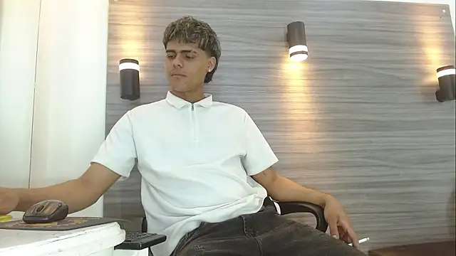 LeleHott01 online show from July 25, 2026, 2:41 am