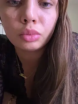 melamorim24 online show from June 1, 2026, 2:01 am