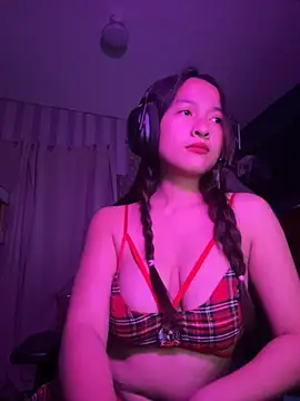 Snapshot of Euphy69 chatting on June 1, 2026, 2:50 pm Euphy69 online show from June 1, 2026, 2:50 pm