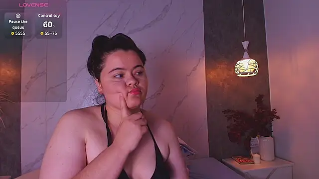 Vicky-Mooree online show from June 17, 2026, 3:06 am