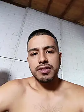 Mommy Dirty Boy online show from June 17, 2026, 3:33 pm