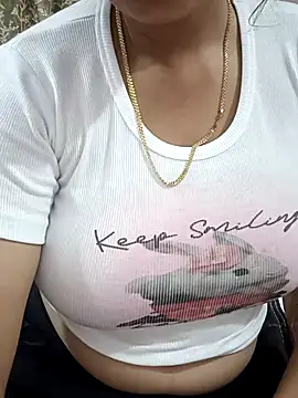 Moonlight-Babe online show from August 2, 2026, 8:28 pm