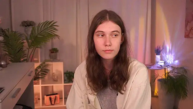 EmilyBellamy online show from June 2, 2026, 3:23 pm