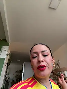 BellaNovaLove online show from June 17, 2026, 11:03 pm