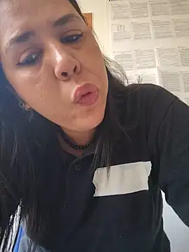 grandotavenus185 online show from June 3, 2026, 2:33 pm
