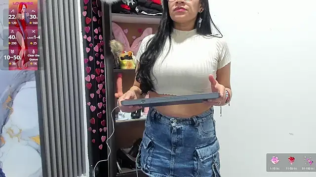 Taylorr38 online show from July 16, 2026, 8:44 am