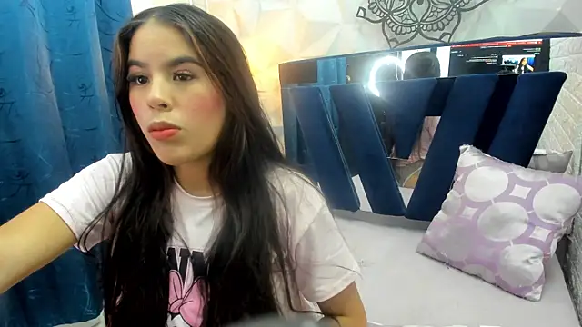  natasha love  online show from May 29, 2026, 4:29 am
