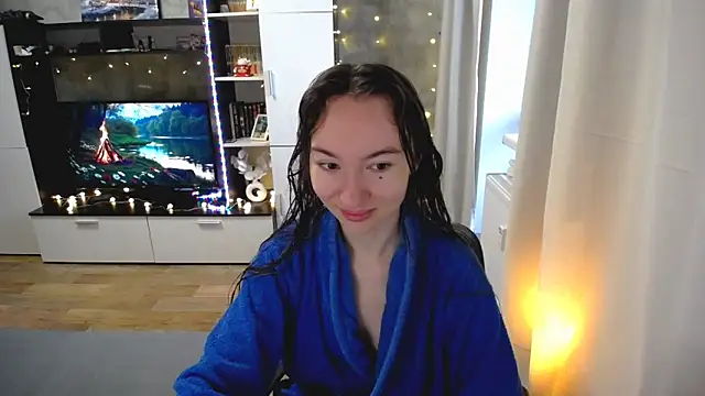 Maryana Ro online show from March 16, 2026, 2:43 pm