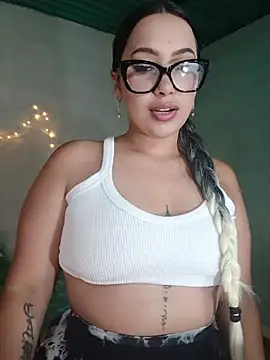 shantall cute online show from July 16, 2026, 5:37 am