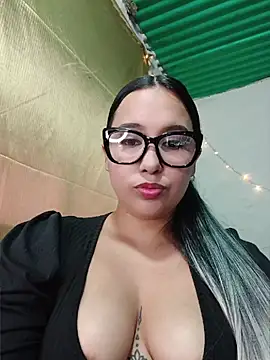 shantall cute online show from July 27, 2026, 9:11 pm