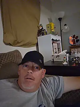 sassydaddy4u online show from June 5, 2026, 4:17 am