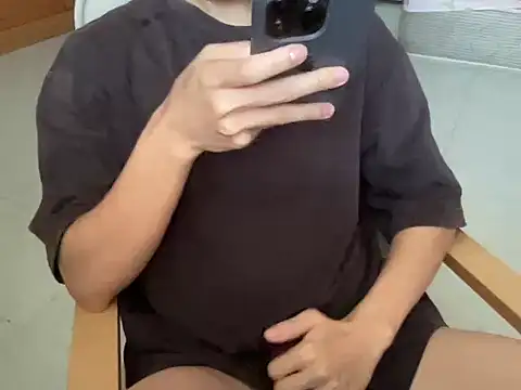 Asianbigfun online show from June 5, 2026, 3:44 am