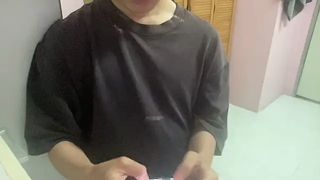 Asianbigfun online show from June 25, 2026, 2:33 pm