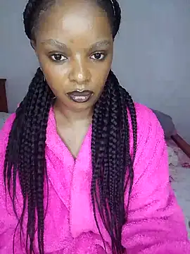 creamiequeen online show from June 12, 2026, 12:36 pm