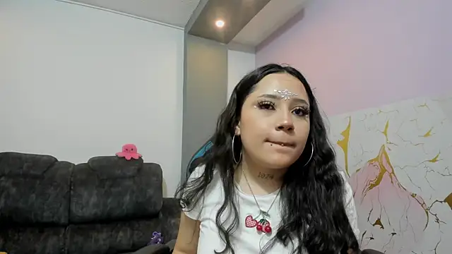 Miiarouse   online show from June 1, 2026, 4:24 am