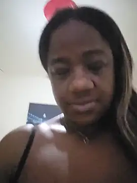 sweetebonny85 online show from June 1, 2026, 4:56 am