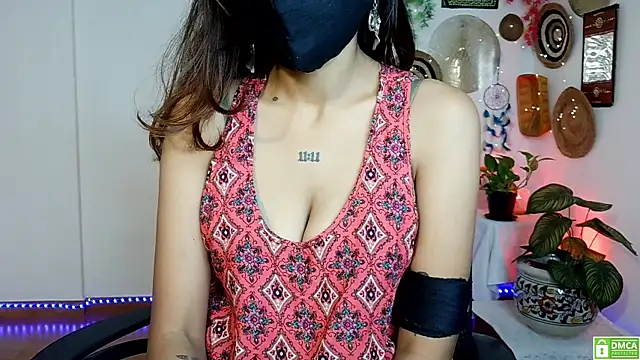 Snapshot of Yalinahotty chatting on July 24, 2026, 2:29 am Yalinahotty online show from July 24, 2026, 2:29 am