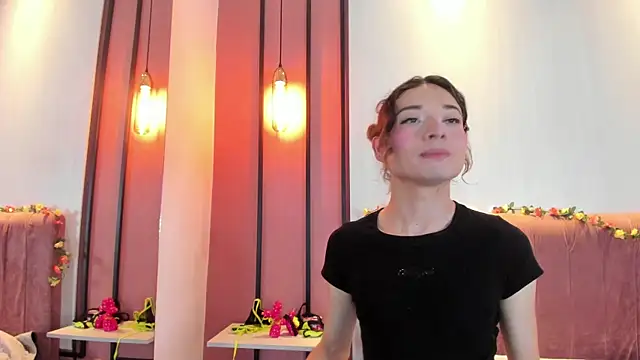 SeleneValmont online show from July 17, 2026, 7:44 pm