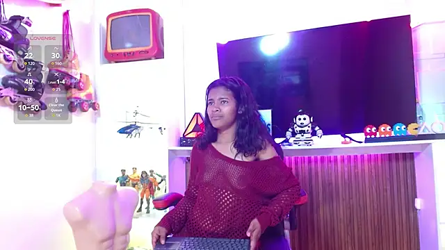  QueenMarilyn online show from June 1, 2026, 7:13 pm