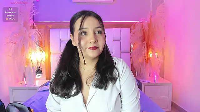 Violet Bloom online show from May 30, 2026, 5:40 pm