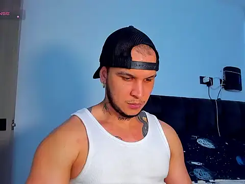 Snapshot of jacob_lautnerr chatting on June 1, 2026, 10:53 pm jacob lautnerr online show from June 1, 2026, 10:53 pm