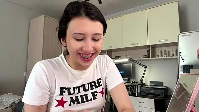 Alicekitty67 online show from July 23, 2026, 7:05 am