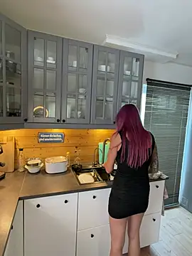 GermanMilfJasmin online show from July 28, 2026, 6:21 am