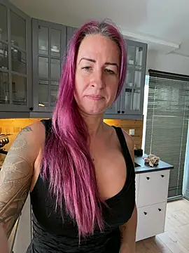 GermanMilfJasmin online show from July 15, 2026, 7:26 am