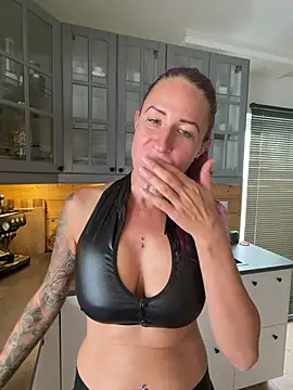 GermanMilfJasmin online show from July 20, 2026, 10:39 am