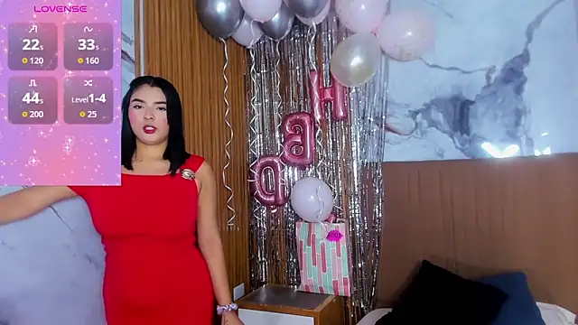 ZOEMARTINS1 online show from June 10, 2026, 12:28 pm