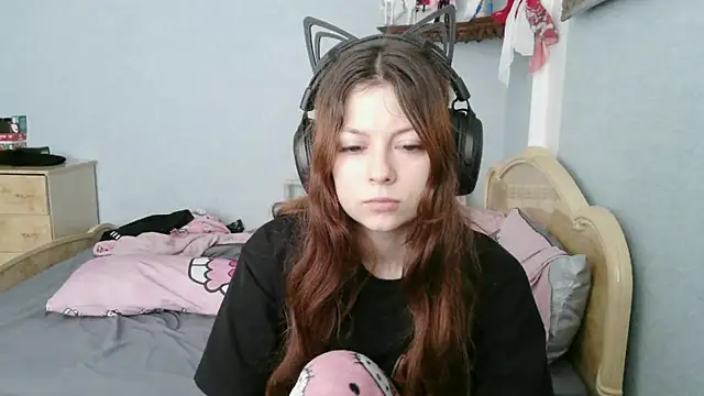 AlessiaViolet online show from July 15, 2026, 9:05 am