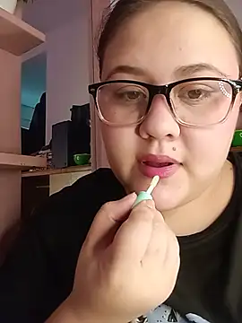 VeryGirlhot online show from June 7, 2026, 7:52 pm