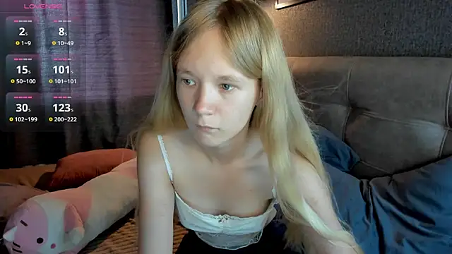 Snapshot of Asya_Almost chatting on July 7, 2026, 6:58 am Asya Almost online show from July 7, 2026, 6:58 am