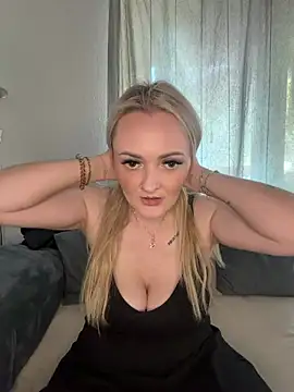 Alex-Blond online show from August 5, 2026, 11:26 am