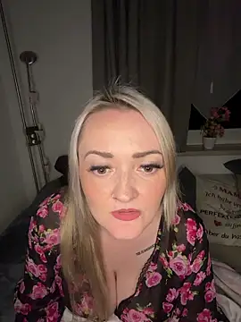 Alex-Blond online show from June 12, 2026, 8:39 pm