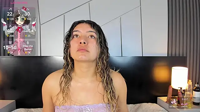 Snapshot of ChloeBelle_ chatting on July 24, 2026, 1:18 pm ChloeBelle online show from July 24, 2026, 1:18 pm