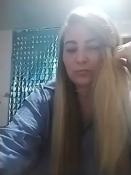 AngelWhite008 online show from July 17, 2026, 8:06 pm