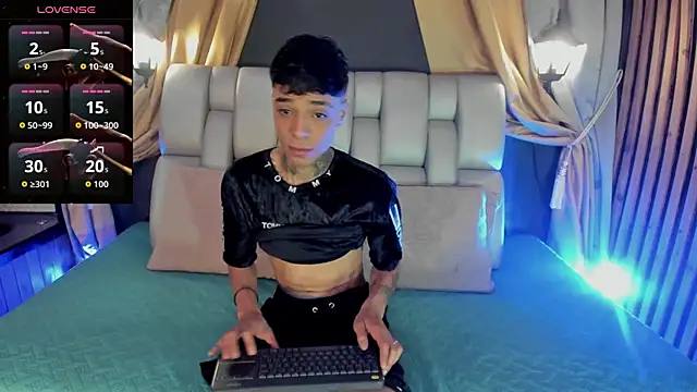 Yeidonn online show from July 18, 2026, 3:48 am