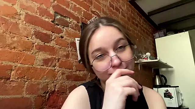 DaliLove online show from June 1, 2026, 3:55 pm