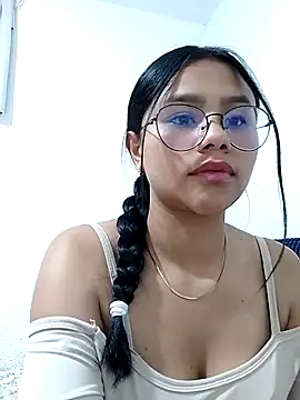 Sofielovee-01 online show from July 11, 2026, 12:55 am