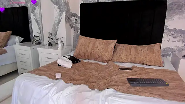 LucasJhonson  online show from July 24, 2026, 6:20 am
