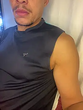 Snapshot of Tatuadomoreno23cm chatting on July 23, 2026, 10:12 am Tatuadomoreno23cm online show from July 23, 2026, 10:12 am